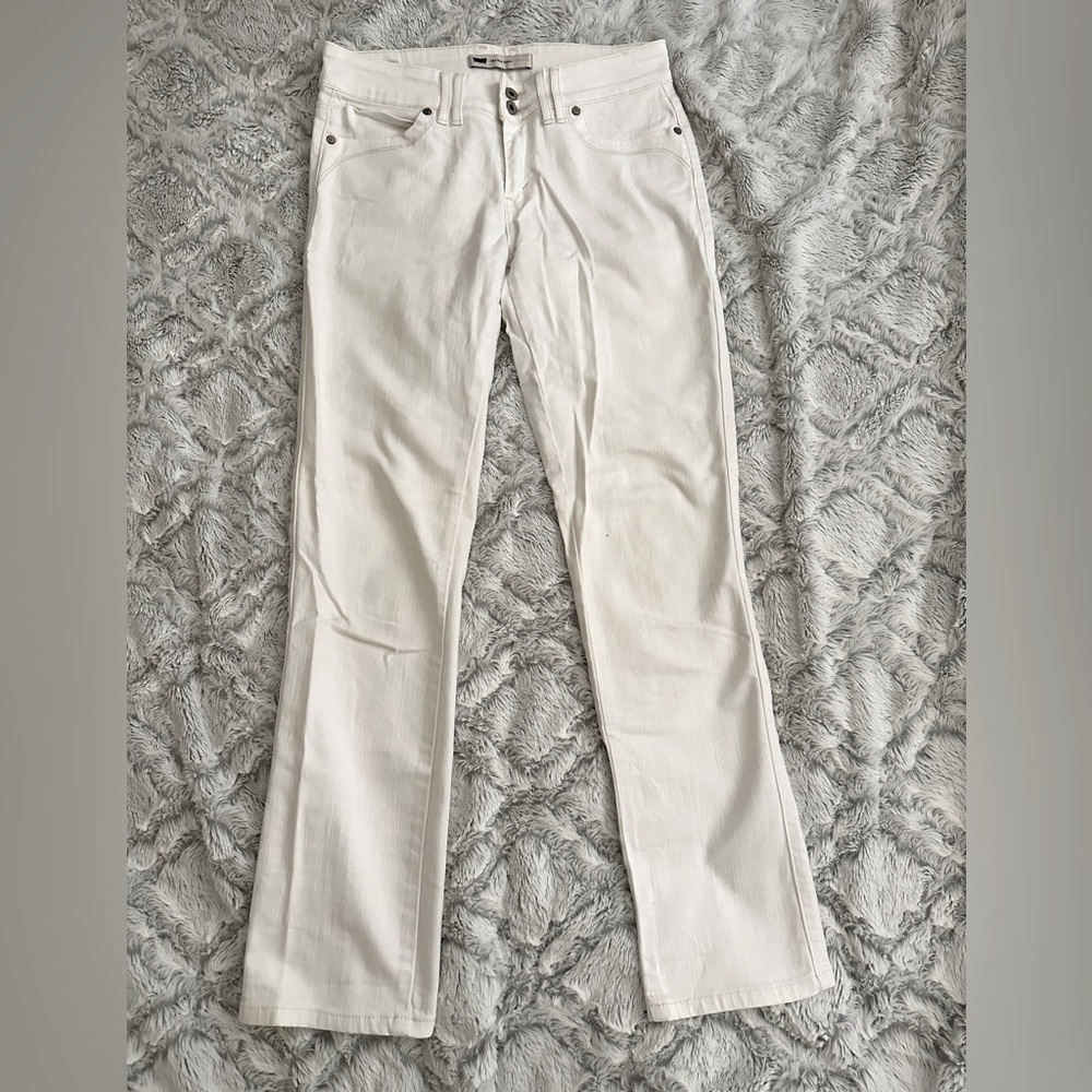 Levi’s Mid Rise Skinny Jeans White